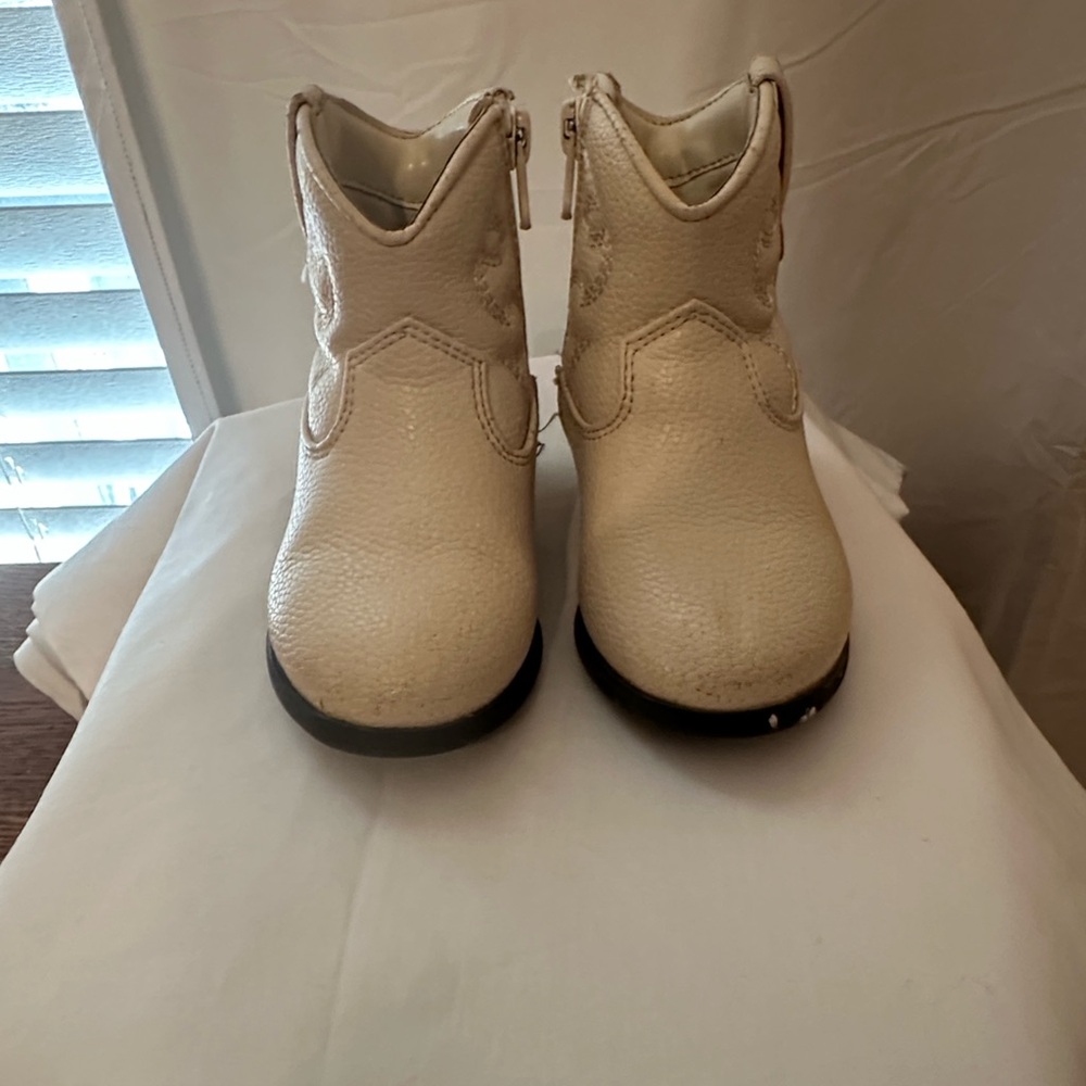 Cat & Jack Ivory Kids Boots